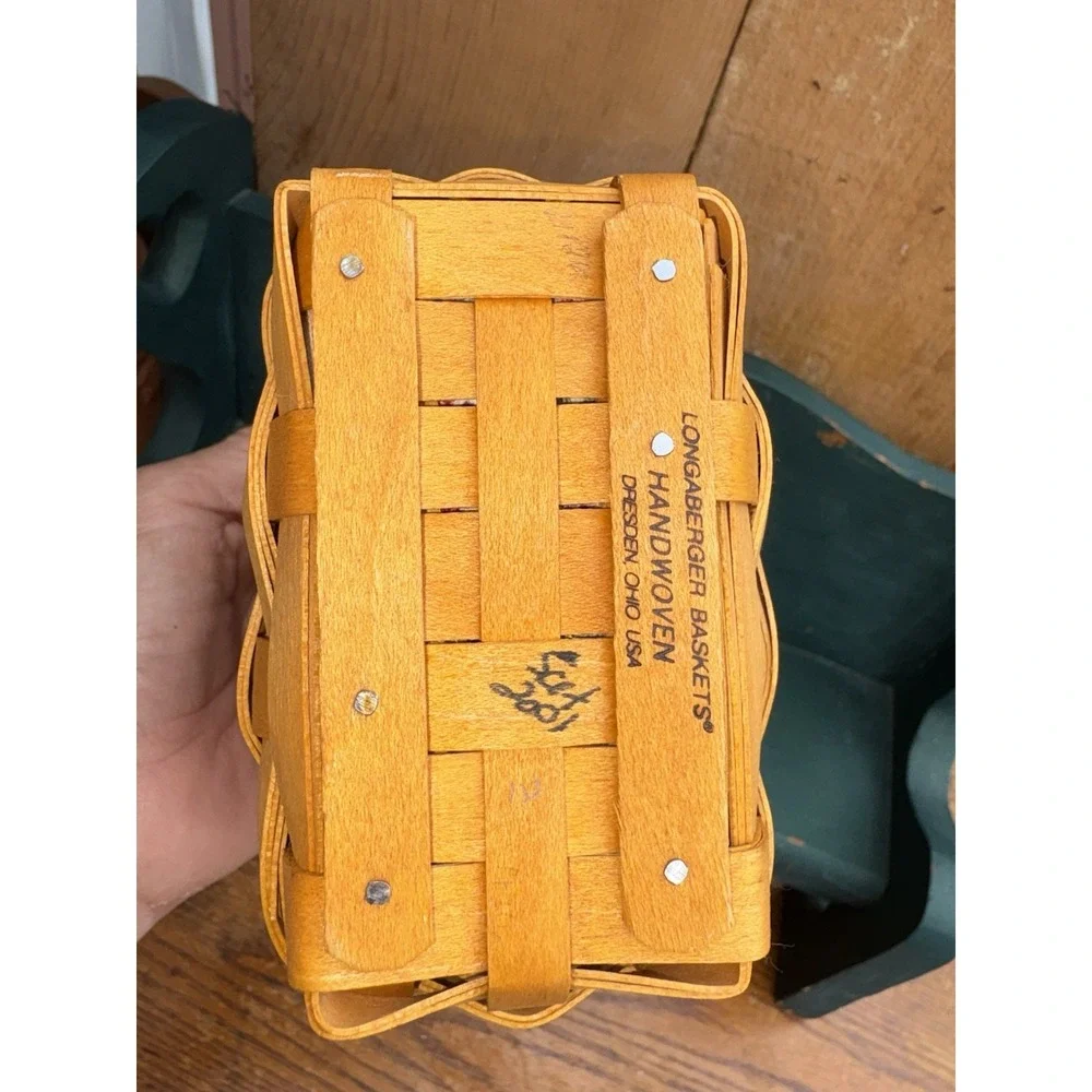 2001 Longaberger Sweetheart Love Notes Basket With Plastic Liner Wall Pocket
